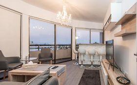 Sea View Flat 301